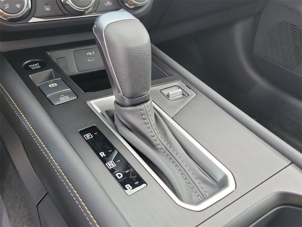 new 2025 Nissan Kicks car, priced at $23,732