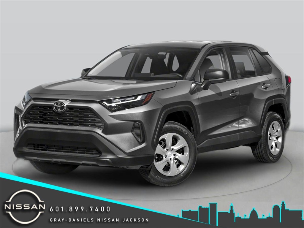 2024 Toyota RAV4 XLE's photo