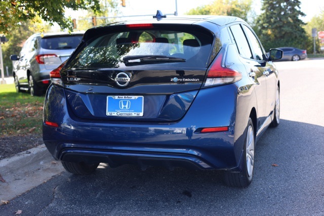 2018 Nissan Leaf S photo 3