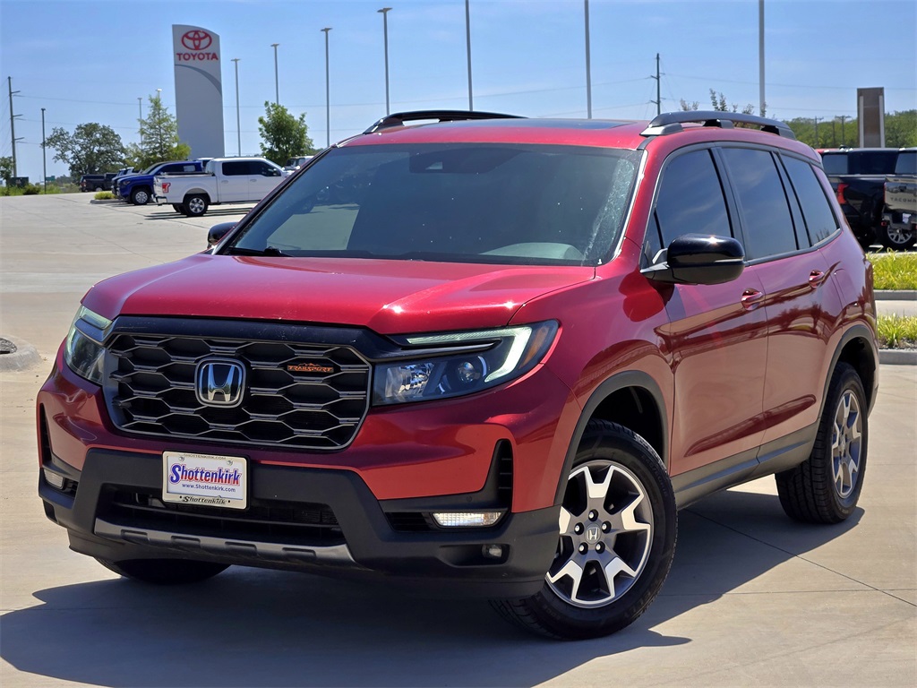 2022 Honda Passport TrailSport photo 2