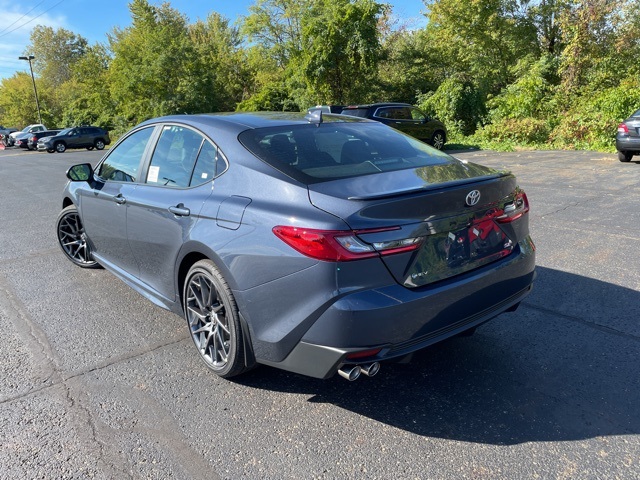2026 Toyota Camry SE photo 3