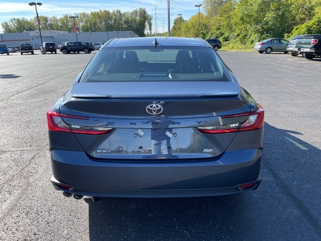 2026 Toyota Camry SE photo 4