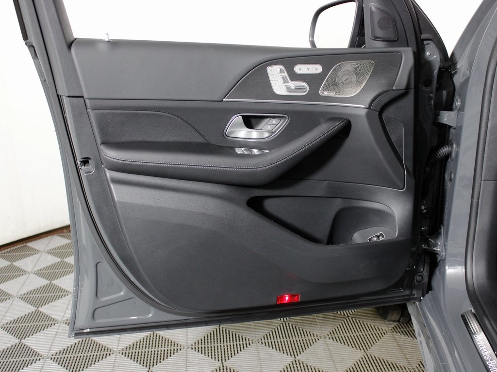 new 2026 Mercedes-Benz GLE car, priced at $79,100