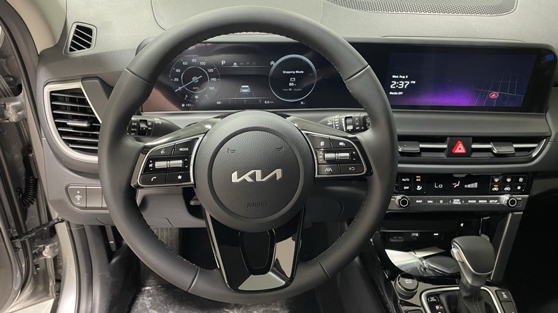 2026 Kia Seltos EX photo 22