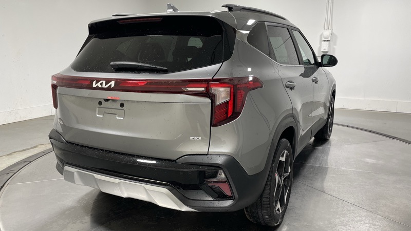 2026 Kia Seltos EX photo 7