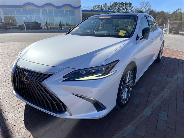 2022 Lexus ES 350 Ultra Luxury's photo