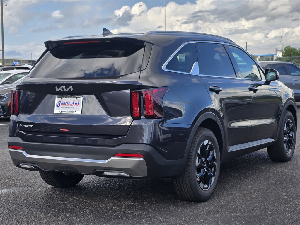 2026 Kia Sorento S photo 2