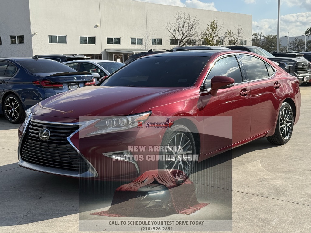 2017 Lexus ES 350's photo
