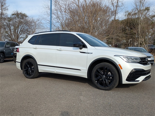 2022 Volkswagen Tiguan SE R-LINE BLACK