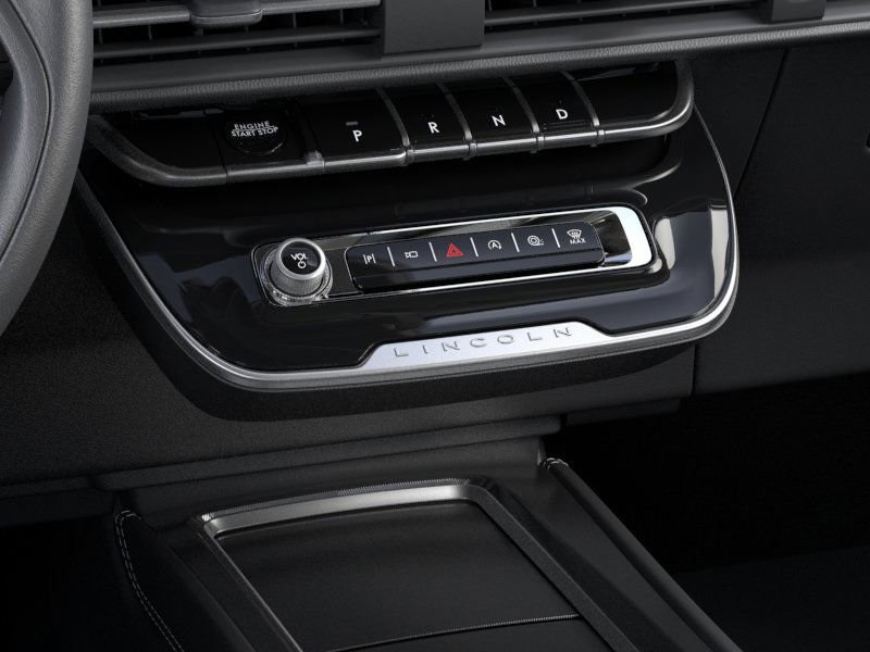 2025 Lincoln Corsair Premiere photo 13