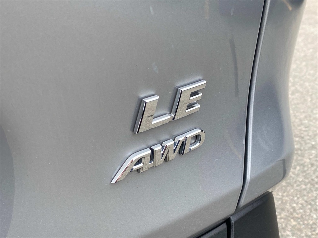 2022 Silver Sky Metallic Toyota RAV4 LE AWD SUV