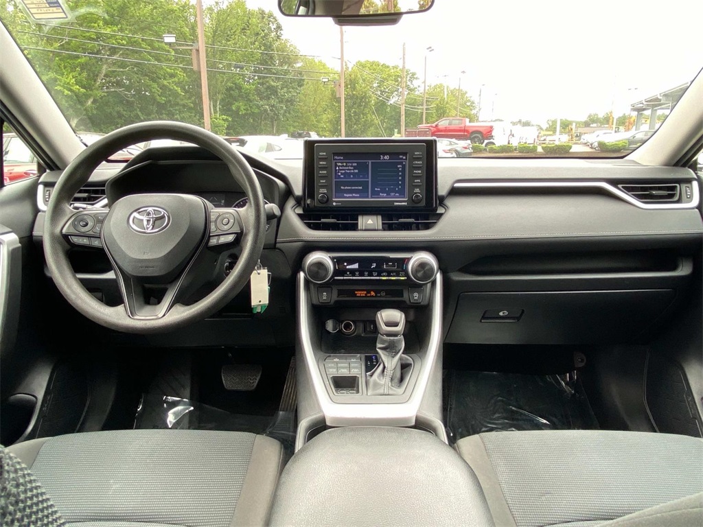 2022 Silver Sky Metallic Toyota RAV4 LE AWD SUV