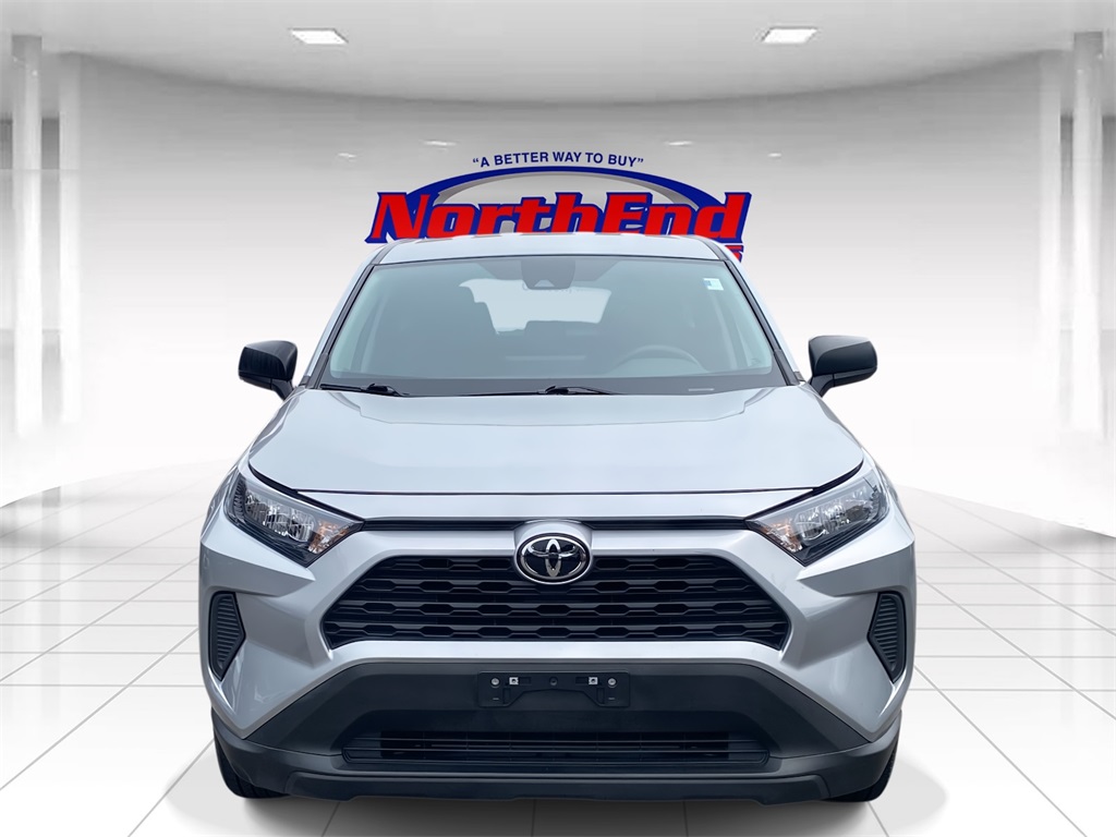 2022 Silver Sky Metallic Toyota RAV4 LE AWD SUV