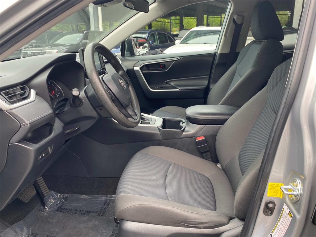 2022 Silver Sky Metallic Toyota RAV4 LE AWD SUV