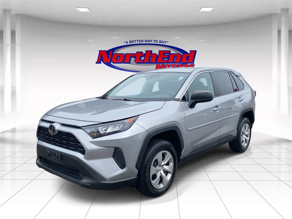 2022 Silver Sky Metallic Toyota RAV4 LE AWD SUV
