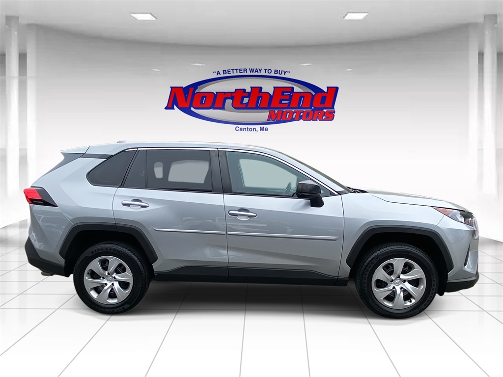2022 Silver Sky Metallic Toyota RAV4 LE AWD SUV