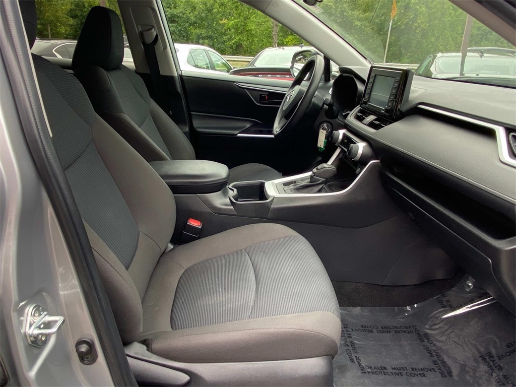 2022 Silver Sky Metallic Toyota RAV4 LE AWD SUV
