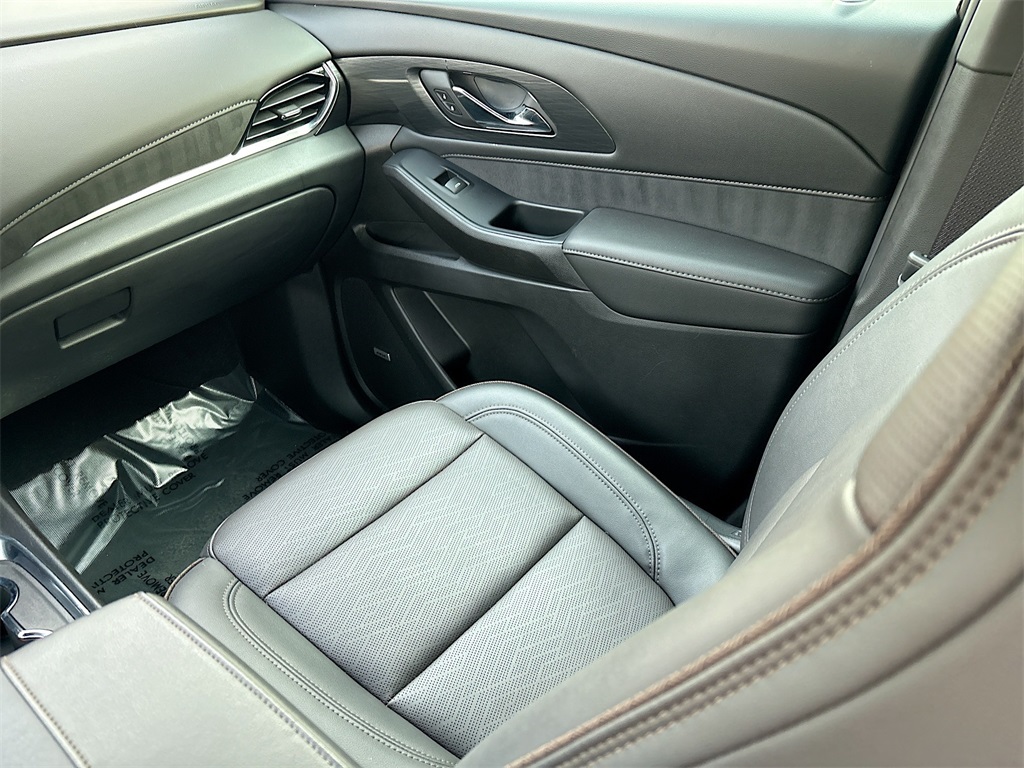 2023 Chevrolet Traverse High Country photo 24