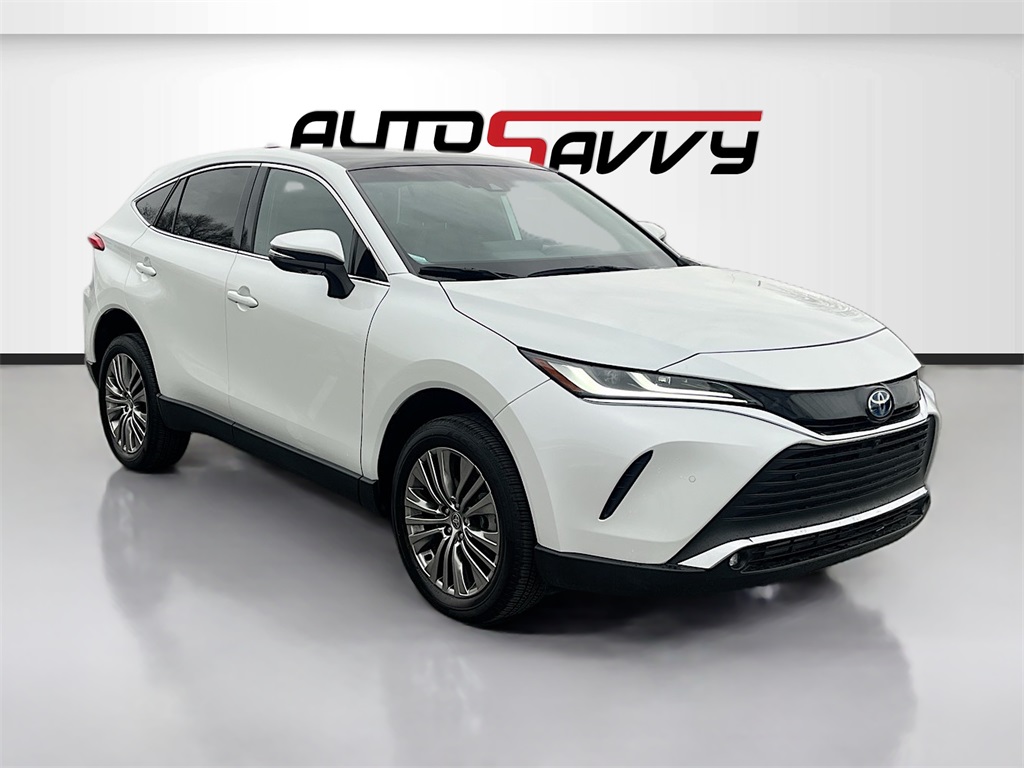 2024 Toyota Venza Limited's photo