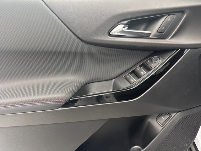 new 2026 Chevrolet Equinox car, priced at $36,385