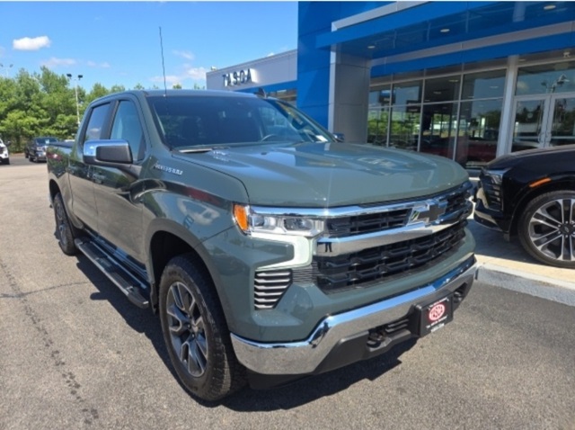 2025 Chevrolet Silverado LT's photo