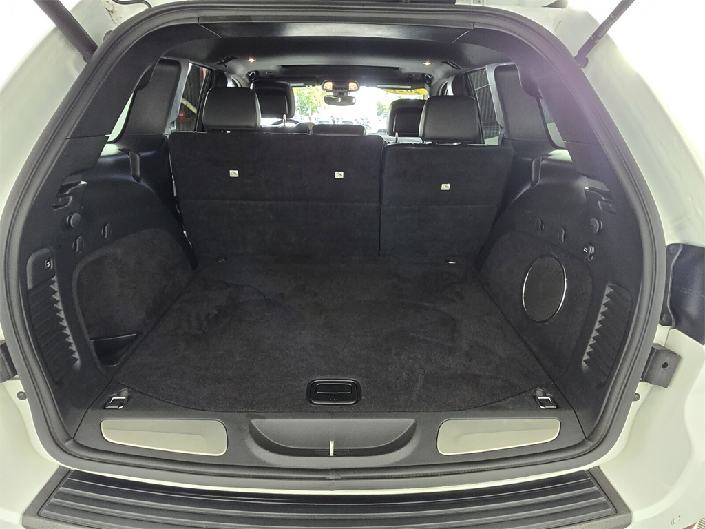 used 2021 Jeep Grand Cherokee car, priced at $18,900