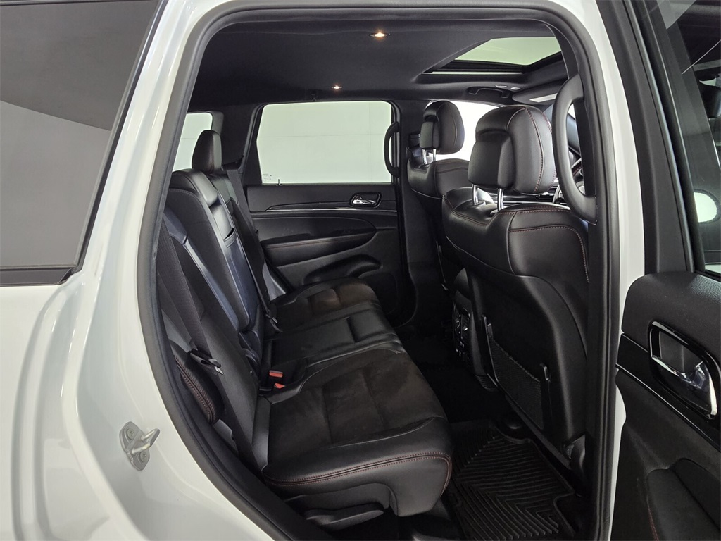 used 2021 Jeep Grand Cherokee car, priced at $18,900