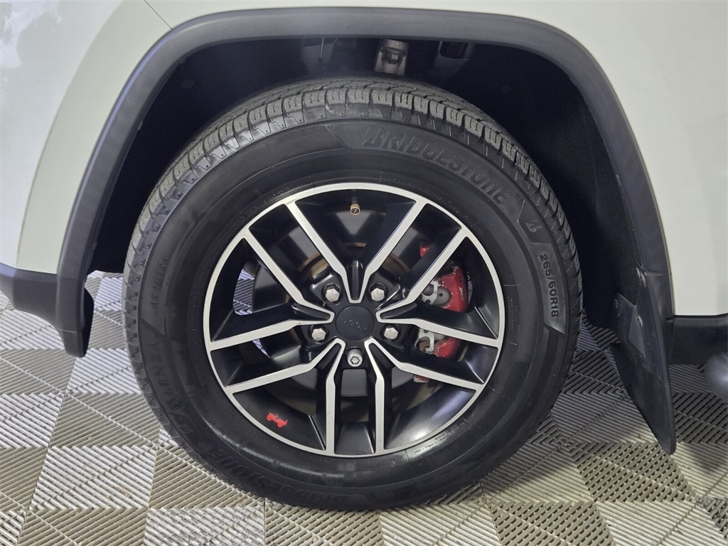 used 2021 Jeep Grand Cherokee car, priced at $18,900