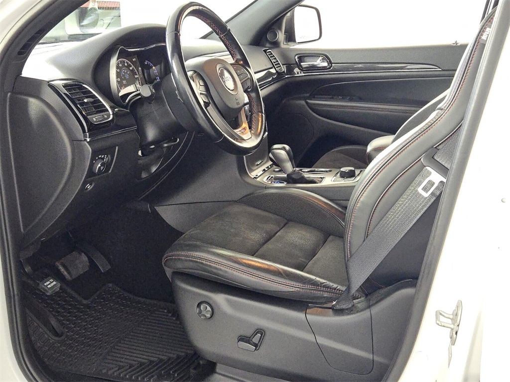 used 2021 Jeep Grand Cherokee car, priced at $18,900