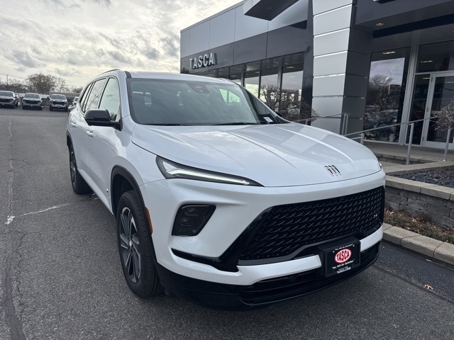 2025 Buick Enclave Sport Touring's photo