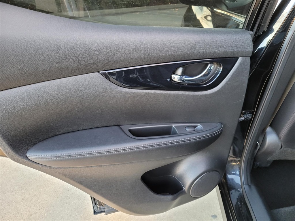 used 2020 Nissan Rogue Sport car, priced at $13,900