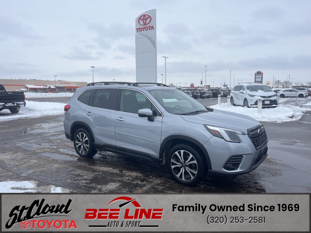 2023 Subaru Forester Limited's photo