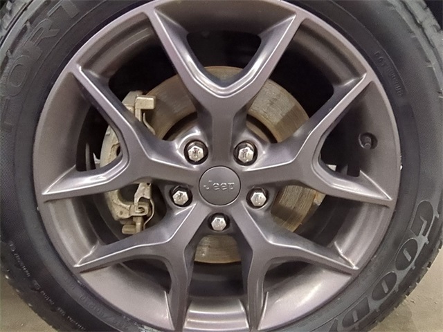 used 2021 Jeep Grand Cherokee car, priced at $20,911