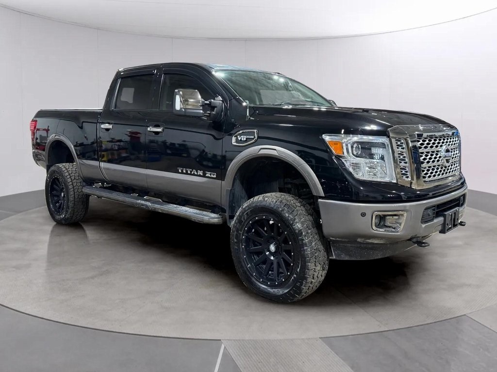 2019 Nissan Titan Platinum Reserve photo 2