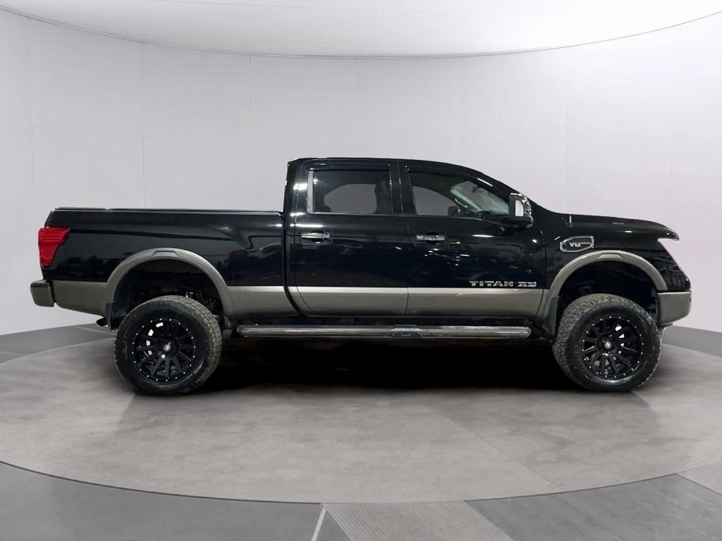 2019 Nissan Titan Platinum Reserve photo 3