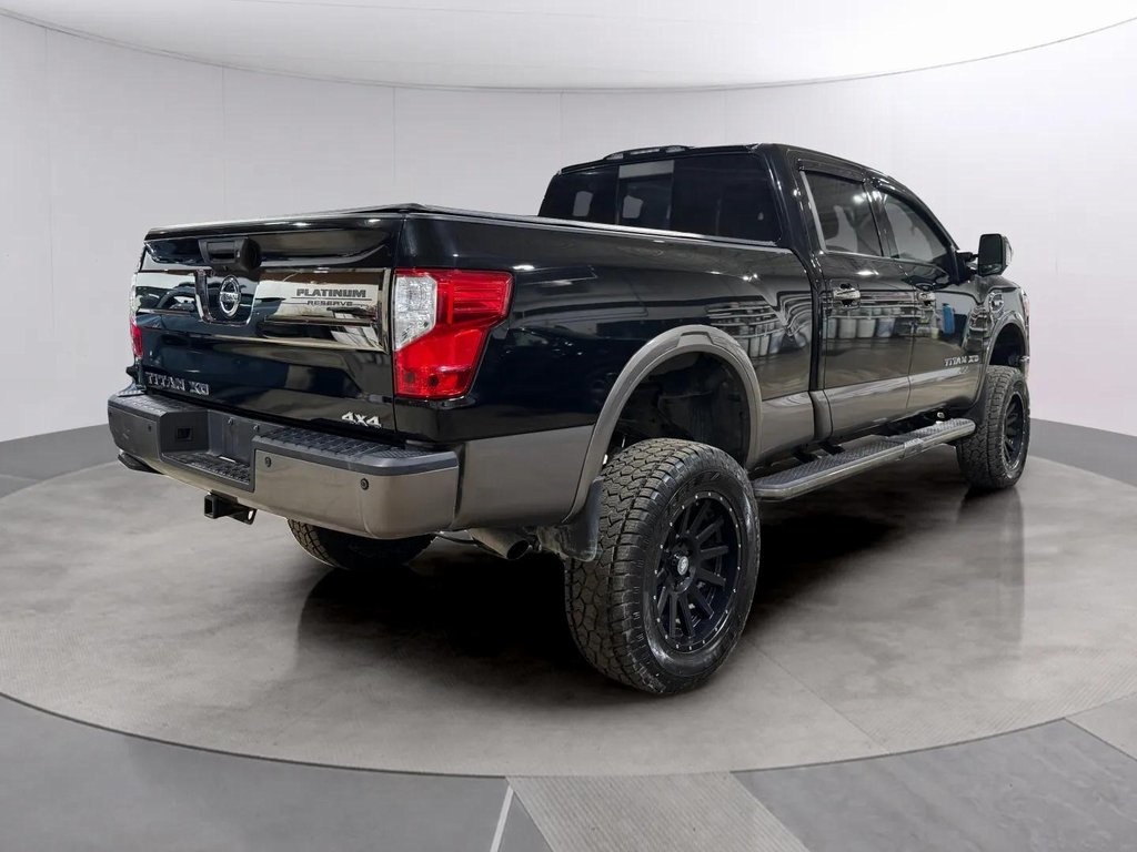 2019 Nissan Titan Platinum Reserve photo 4