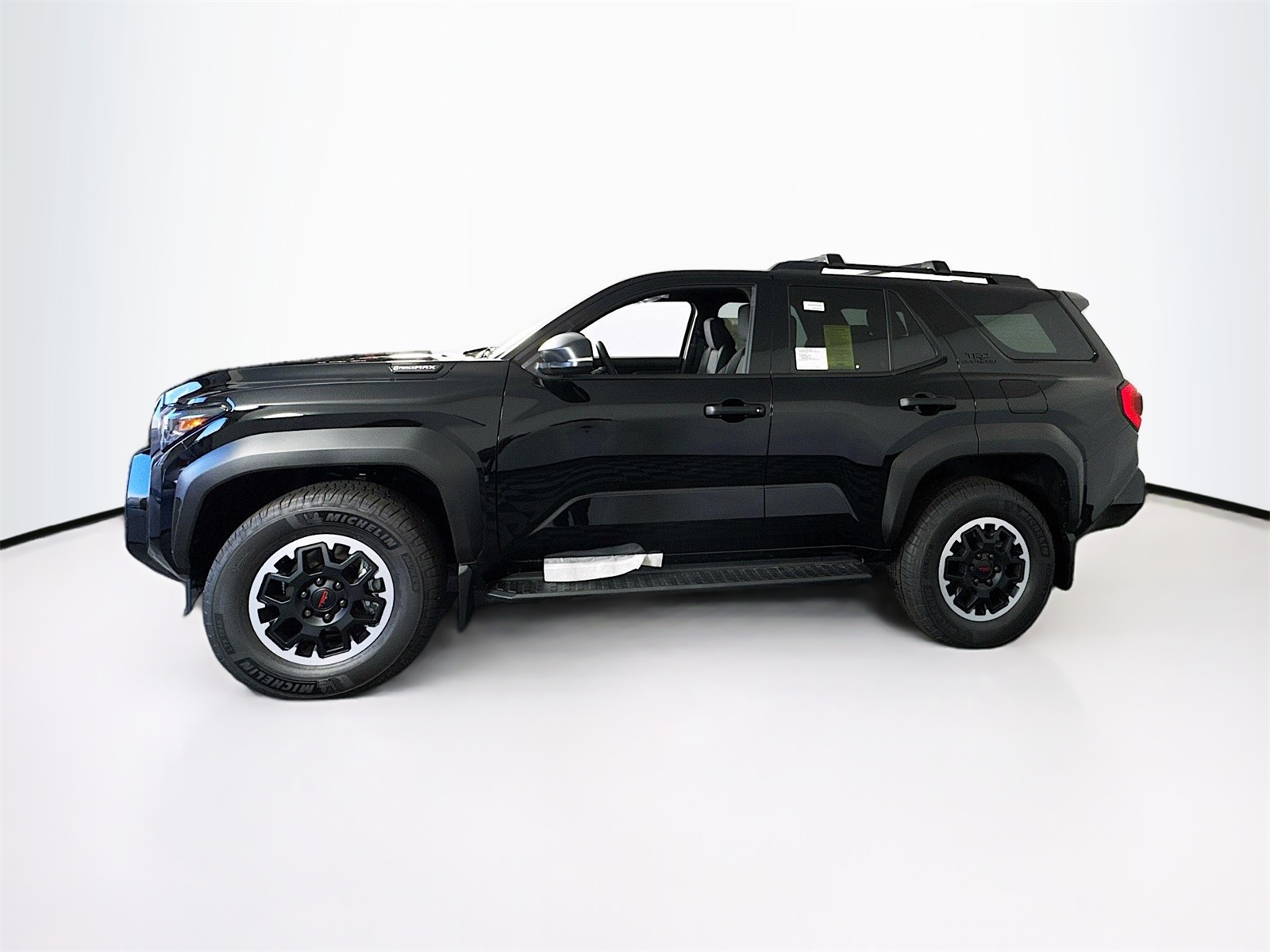 2025 Toyota 4Runner TRD Off-Road photo 3