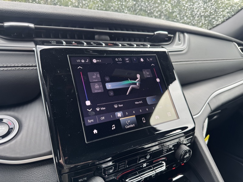 2025 Jeep Grand Cherokee Laredo X photo 17