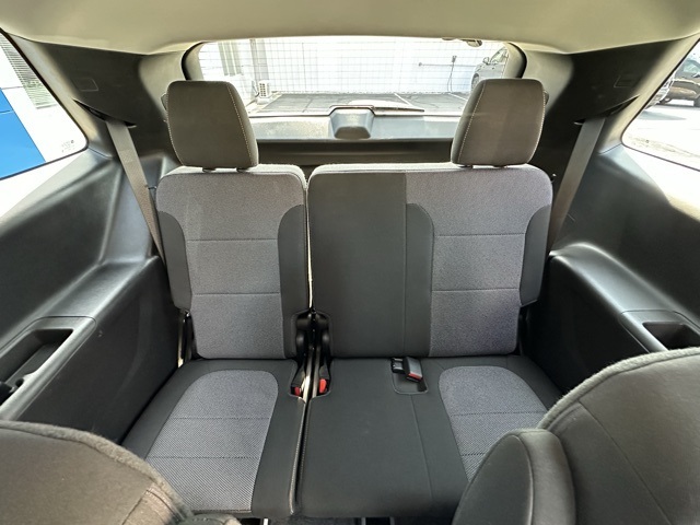 2021 Graphite Metallic Chevrolet Traverse LT AWD SUV
