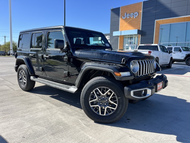 2025 Jeep Wrangler 4-Door Sahara's photo