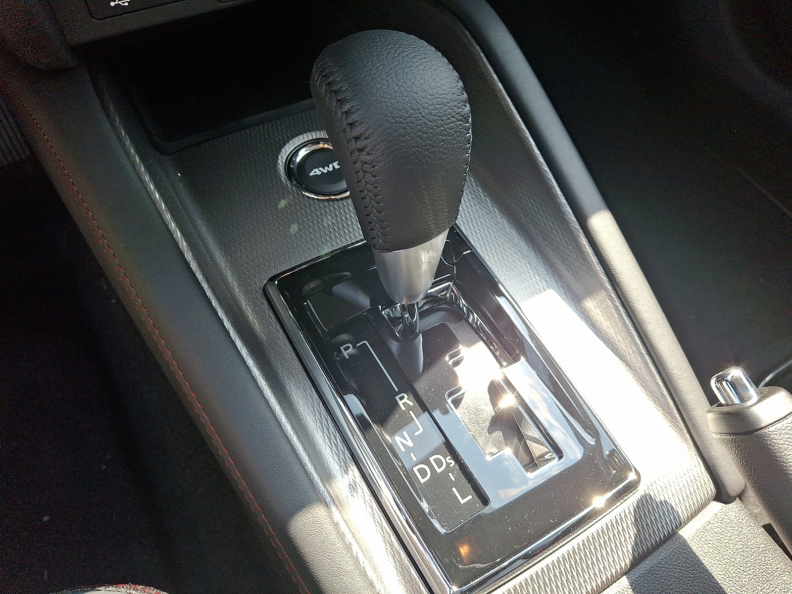 2025 Mitsubishi Outlander Sport SE photo 13