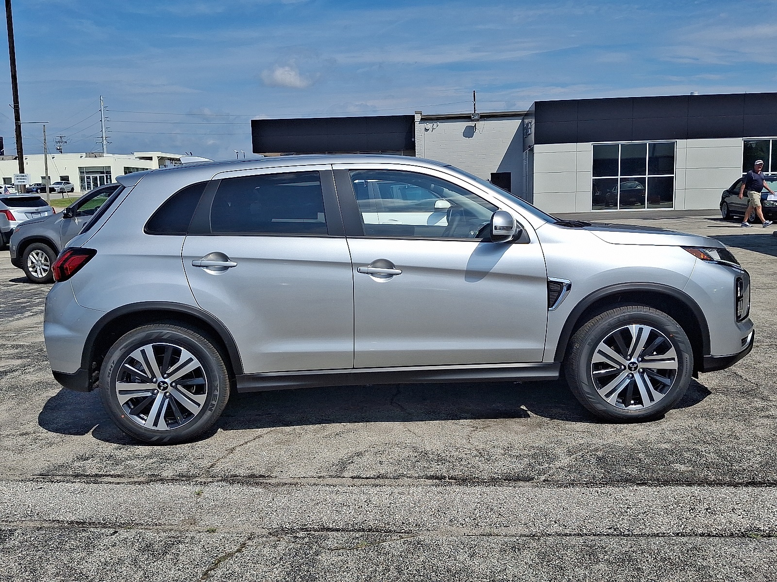2025 Mitsubishi Outlander Sport SE photo 7