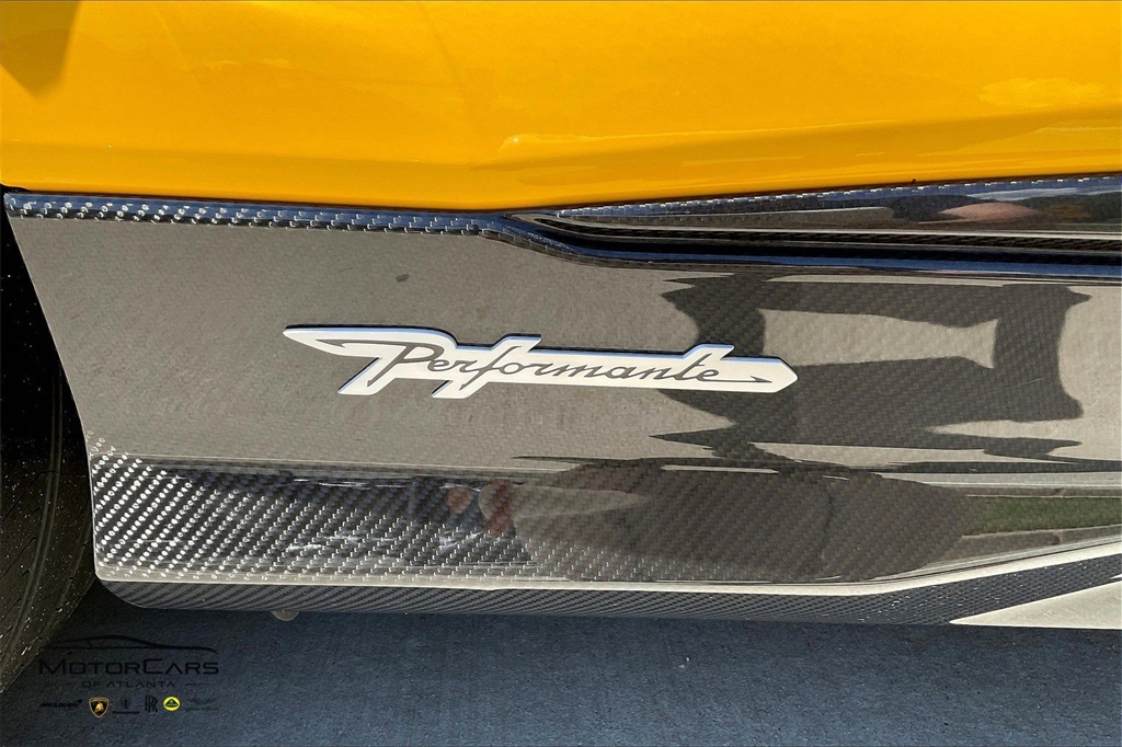2023 Giallo Midas Lamborghini Urus Performante AWD SUV