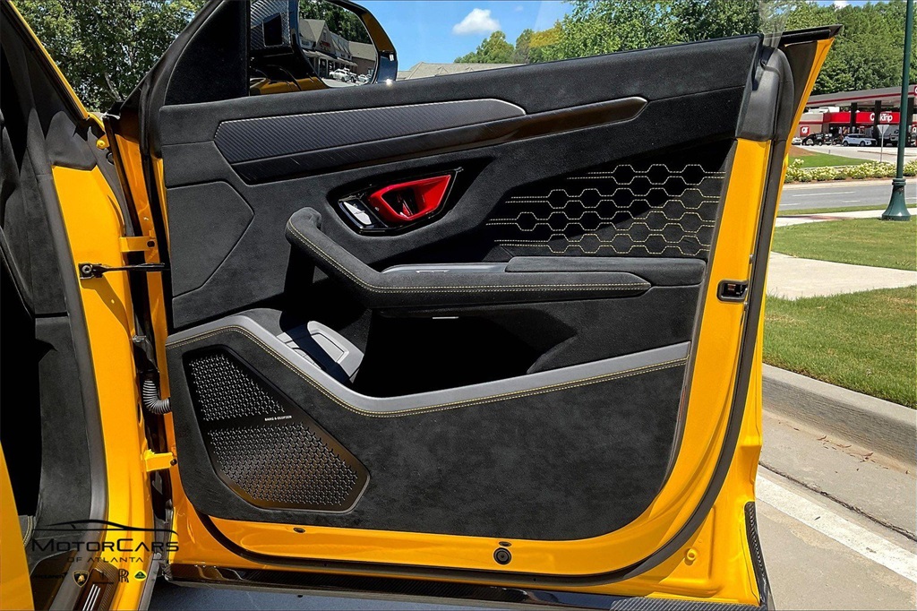 2023 Giallo Midas Lamborghini Urus Performante AWD SUV