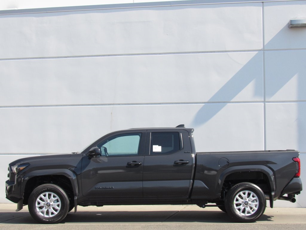 2025 Toyota Tacoma SR5 Double Cab photo 3