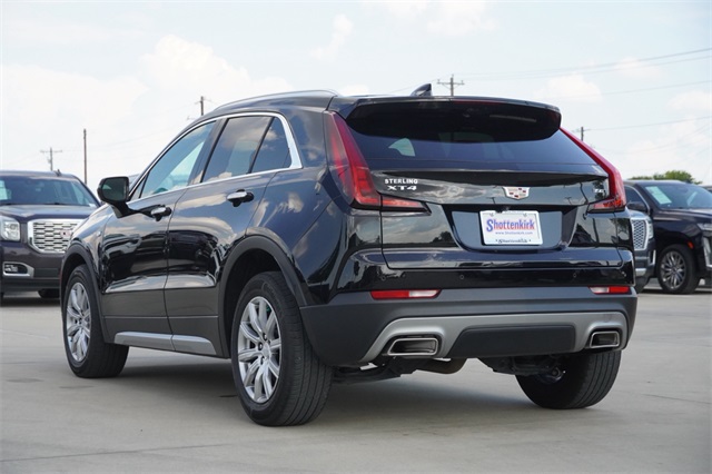 2022 Cadillac XT4 Premium Luxury photo 4