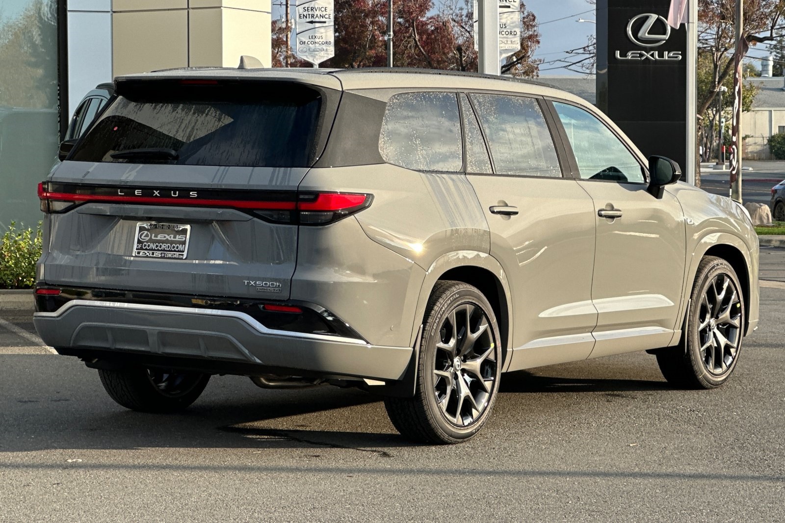 2026 Lexus TX 500h F SPORT Performance Premium photo 2