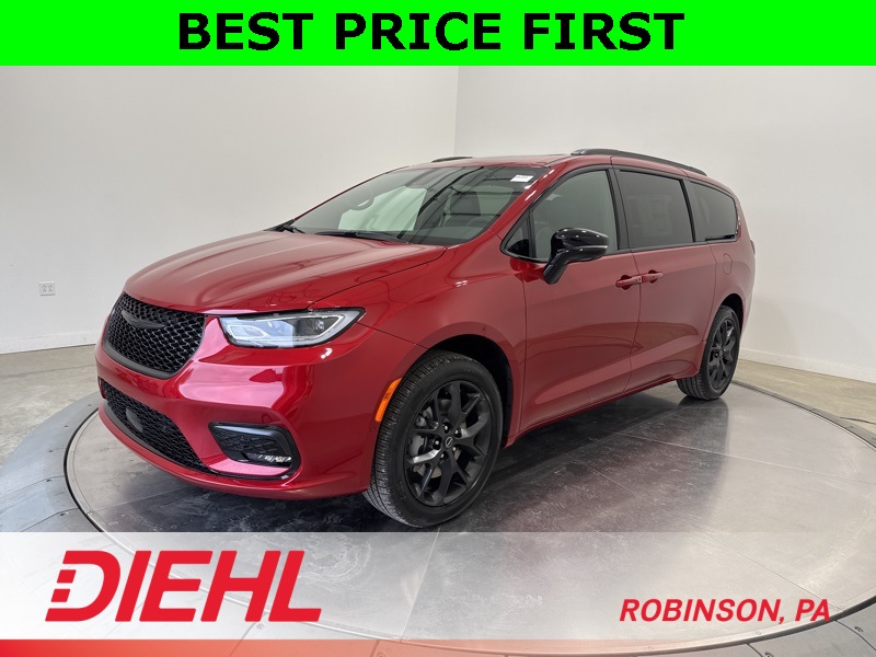 2026 Chrysler Pacifica Limited photo 3