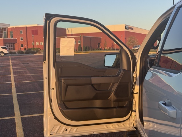 2025 Ford F-150 XLT photo 4