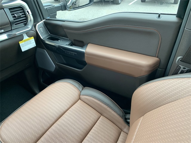 2025 Agate Black Metallic Ford F-150 King Ranch 4X4 Truck
